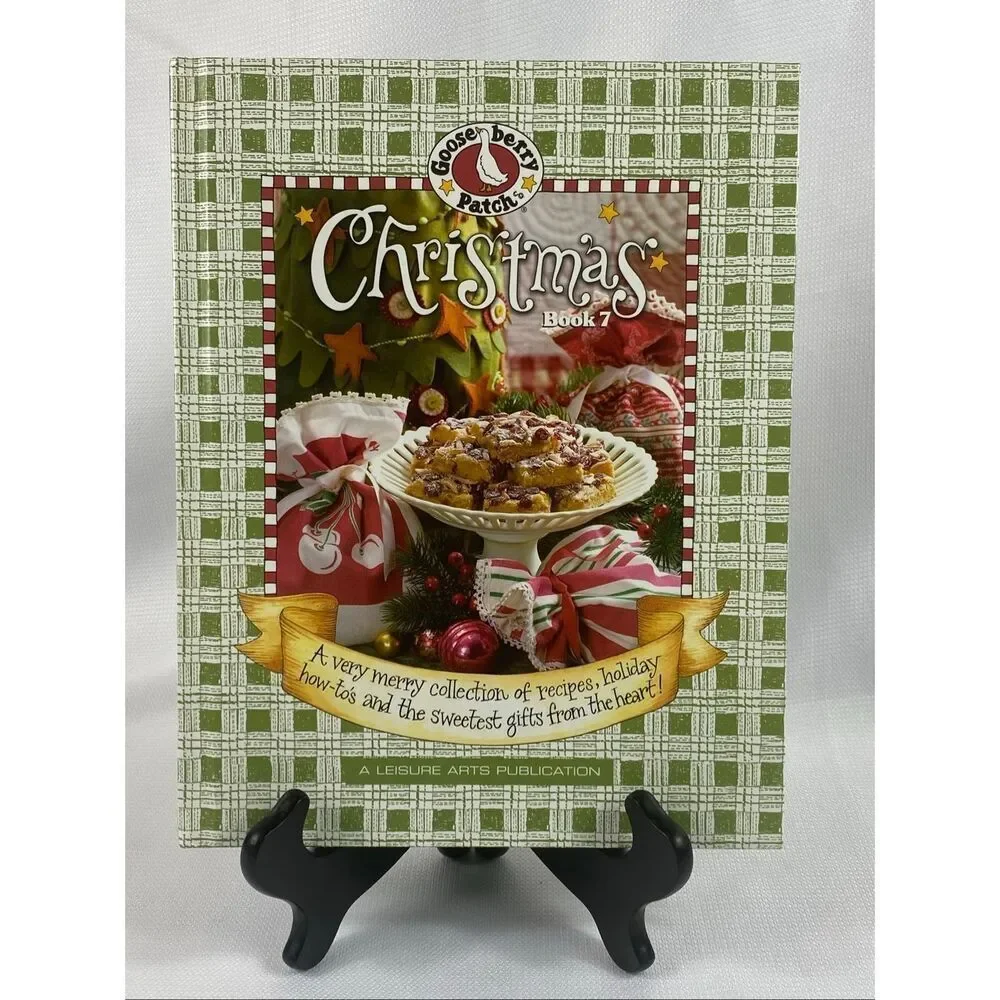 Gooseberry Patch Christmas Book 7 Cookbook Holiday Recipes Crafts Hardback